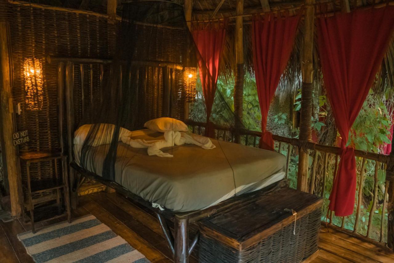 Dominican Tree House Village El Valle ภายนอก รูปภาพ